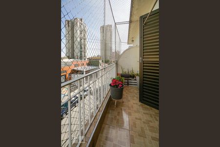 Apartamento para alugar com 109m², 2 quartos e sem vaga Apartamento para alugar com 109m², 2 quartos e sem vagaVaranda