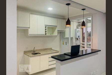 Cozinha de apartamento para alugar com 2 quartos, 60m² em Vila Boa Vista, Barueri