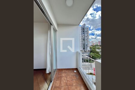 Apartamento para alugar com 63m², 2 quartos e 1 vaga Apartamento para alugar com 63m², 2 quartos e 1 vagaVaranda