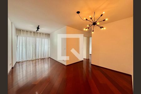Apartamento para alugar com 63m², 2 quartos e 1 vaga Apartamento para alugar com 63m², 2 quartos e 1 vagaSala