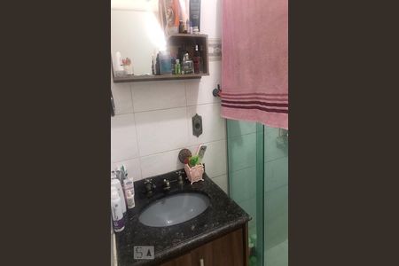 Banheiro de apartamento à venda com 2 quartos, 48m² em Jardim Miranda, Campinas