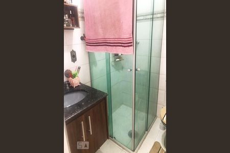 Banheiro de apartamento à venda com 2 quartos, 48m² em Jardim Miranda, Campinas