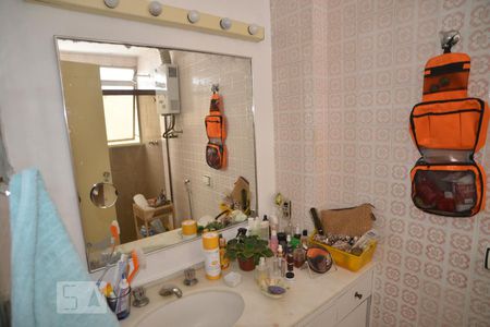 Banheiro de apartamento à venda com 3 quartos, 100m² em Laranjeiras, Rio de Janeiro