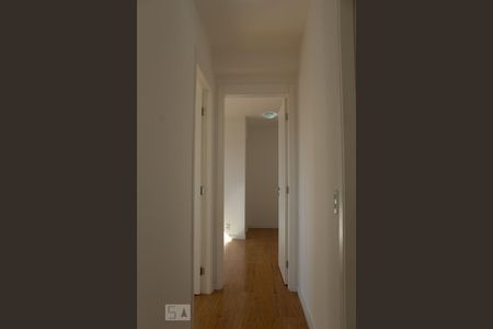 Corredor de apartamento à venda com 2 quartos, 55m² em Vila Santana, São Paulo