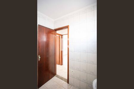 Apartamento para alugar com 60m², 2 quartos e sem vagaBanheiro