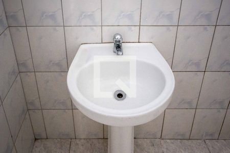 Apartamento para alugar com 60m², 2 quartos e sem vagaBanheiro