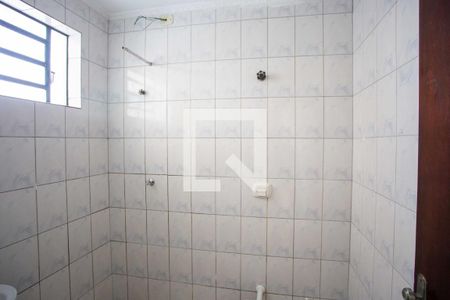 Apartamento para alugar com 60m², 2 quartos e sem vagaBanheiro
