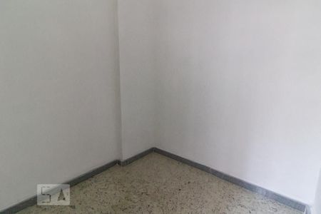 Apartamento à venda com 68m², 2 quartos e 1 vaga Apartamento à venda com 68m², 2 quartos e 1 vagaQuarto de Serviço