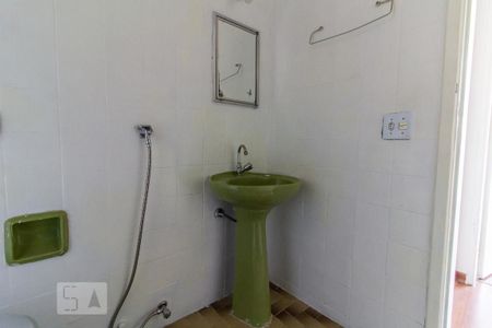 Apartamento à venda com 68m², 2 quartos e 1 vaga Apartamento à venda com 68m², 2 quartos e 1 vagaBanheiro Social