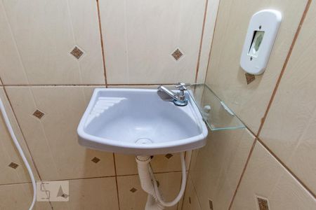 Casa de condomínio para alugar com 52m², 1 quarto e sem vagaBanheiro