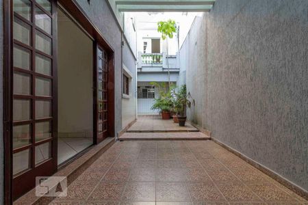Casa para alugar com 250m², 4 quartos e 2 vagasÁrea Externa