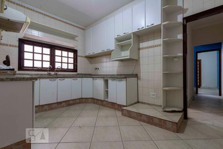 Casa para alugar com 250m², 4 quartos e 2 vagasCozinha
