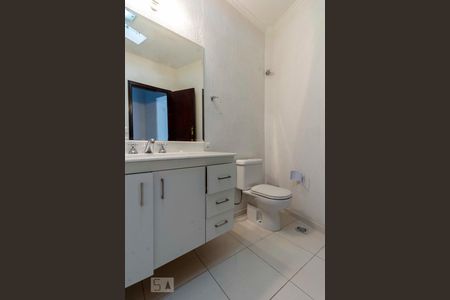 Casa para alugar com 250m², 4 quartos e 2 vagasBanheiro Quarto 1 - Suite