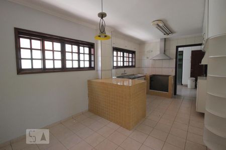Casa à venda com 420m², 4 quartos e 6 vagasCozinha