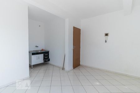 Stúdio de casa de condomínio para alugar com 1 quarto, 17m² em Parque das Paineiras, São Paulo