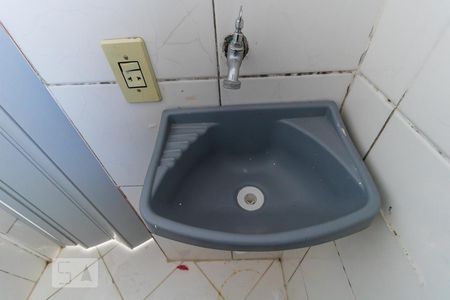 Detalhe banheiro de casa de condomínio para alugar com 1 quarto, 17m² em Parque das Paineiras, São Paulo