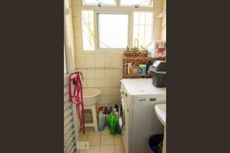 Apartamento à venda com 63m², 3 quartos e 1 vaga Apartamento à venda com 63m², 3 quartos e 1 vagaLavanderia