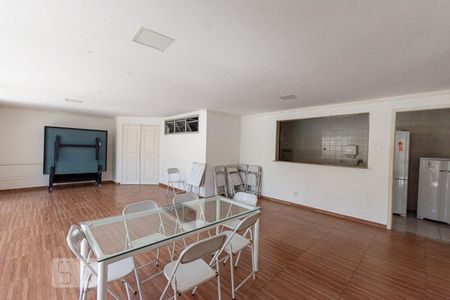 Apartamento à venda com 85m², 2 quartos e 1 vaga Apartamento à venda com 85m², 2 quartos e 1 vagaÁrea comum - Salão de festas