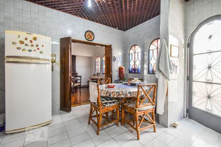 Casa à venda com 450m², 3 quartos e 2 vagasCozinha