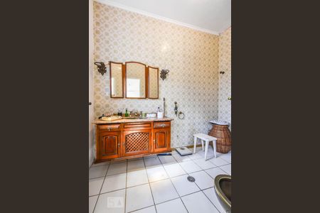 Suíte - Banheiro de casa à venda com 3 quartos, 450m² em Sumaré, São Paulo