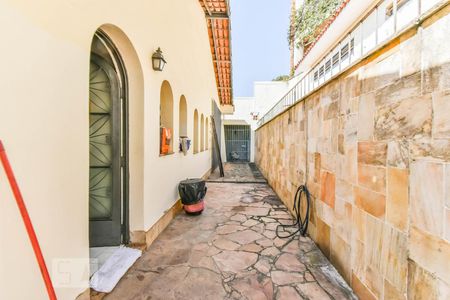 Casa à venda com 450m², 3 quartos e 2 vagasÁrea Externa