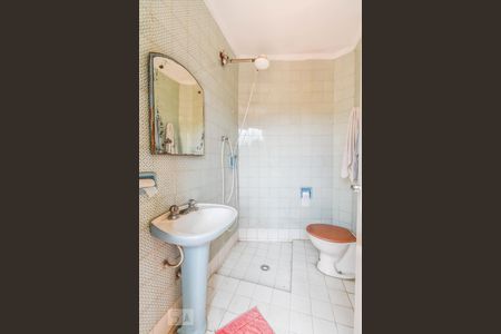 Casa à venda com 450m², 3 quartos e 2 vagasBanheiro de Serviço