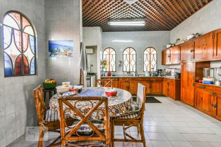 Casa à venda com 450m², 3 quartos e 2 vagasCozinha