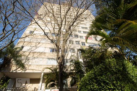 Apartamento para alugar com 52m², 2 quartos e 1 vaga Apartamento para alugar com 52m², 2 quartos e 1 vagaFachada