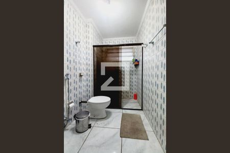 Banheiro de apartamento à venda com 3 quartos, 79m² em Vila Santana, Campinas
