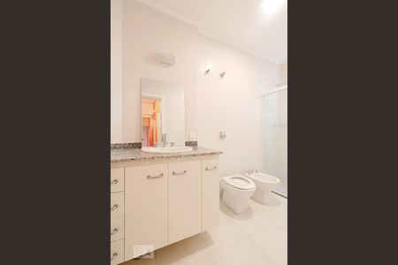 Apartamento à venda com 120m², 3 quartos e sem vagaBanheiro