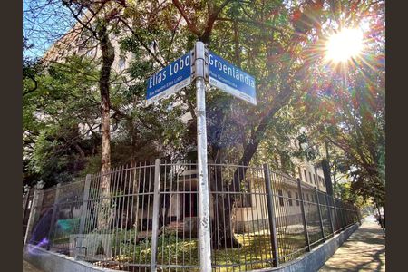 Rua de apartamento à venda com 3 quartos, 120m² em Jardim Paulista, São Paulo