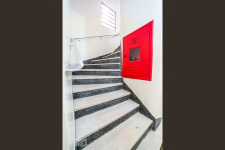 Apartamento à venda com 79m², 2 quartos e 1 vagaÁrea Comum - Escadas Entrada