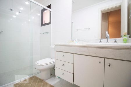 Apartamento à venda com 223m², 4 quartos e 3 vagasBanheiro Suite 4