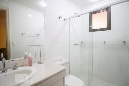 Apartamento à venda com 223m², 4 quartos e 3 vagasBanheiro Suite 2