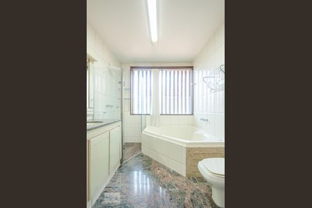 Casa à venda com 542m², 5 quartos e 2 vagasBanheiro Suíte master