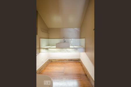 Casa à venda com 542m², 5 quartos e 2 vagasLavabo