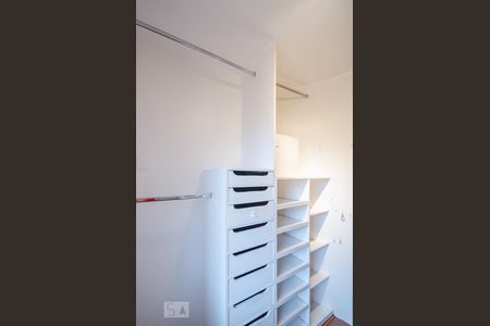 Casa à venda com 542m², 5 quartos e 2 vagasCloset master