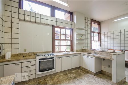 Casa à venda com 542m², 5 quartos e 2 vagasCozinha