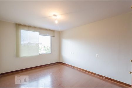 Casa à venda com 542m², 5 quartos e 2 vagasQuarto 4