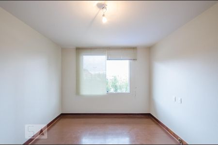 Casa à venda com 542m², 5 quartos e 2 vagasQuarto 4