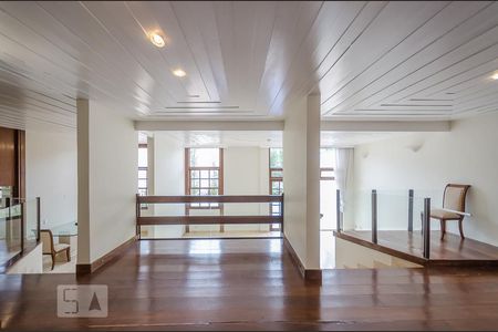 Casa à venda com 542m², 5 quartos e 2 vagasSala 1