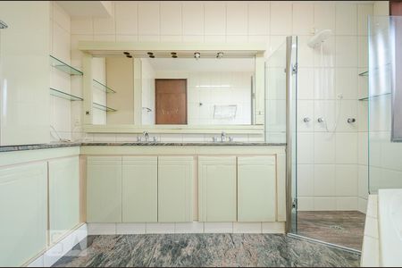 Casa à venda com 542m², 5 quartos e 2 vagasBanheiro Suíte master