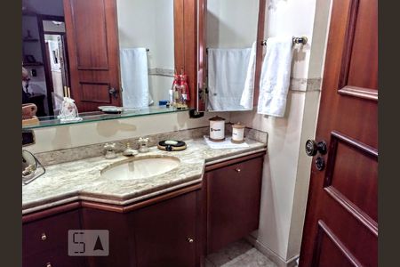 Banheiro de apartamento à venda com 4 quartos, 198m² em Água Fria, São Paulo