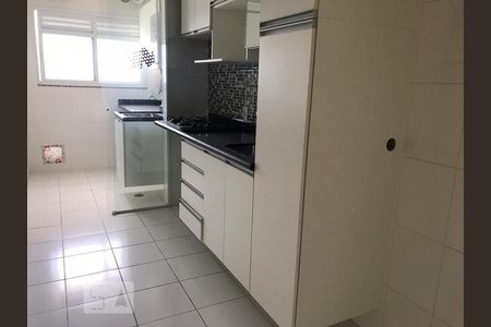 Cozinha de apartamento para alugar com 2 quartos, 85m² em Vila Suzana, São Paulo