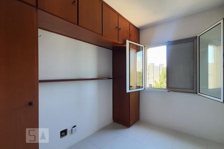 Quarto 2 de apartamento para alugar com 2 quartos, 60m² em Vila Firmiano Pinto, São Paulo