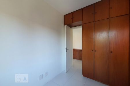 Quarto 2 de apartamento para alugar com 2 quartos, 60m² em Vila Firmiano Pinto, São Paulo