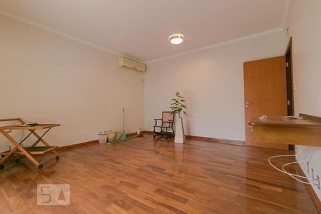 Casa de condomínio para alugar com 520m², 5 quartos e 4 vagas Casa de condomínio para alugar com 520m², 5 quartos e 4 vagasSuíte 04