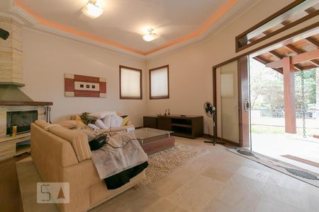 Sala de Estar de casa de condomínio para alugar com 5 quartos, 520m² em Jardim Botânico (sousas), Campinas