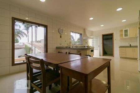 Casa de condomínio para alugar com 520m², 5 quartos e 4 vagas Casa de condomínio para alugar com 520m², 5 quartos e 4 vagasCopa