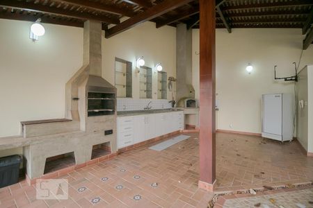 Casa de condomínio para alugar com 520m², 5 quartos e 4 vagas Casa de condomínio para alugar com 520m², 5 quartos e 4 vagasChurrasqueira, Forno de Pizza e Fogão à Lenha